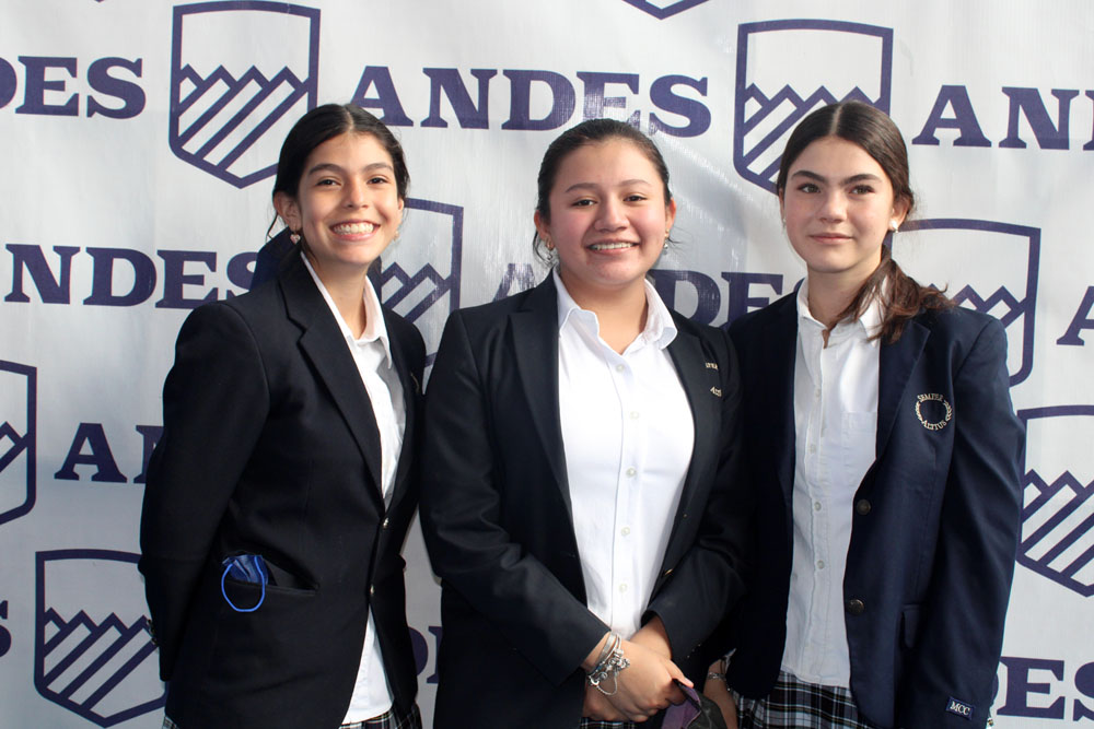 Alumnas preparatoria en Andes Tuxtla