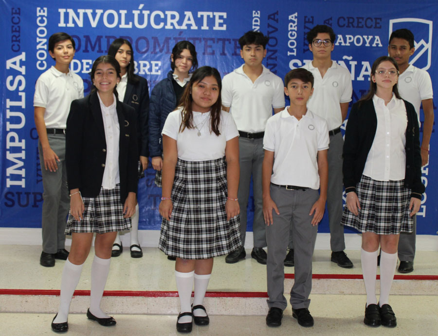 Alumnos de secundaria en Andes Tuxtla